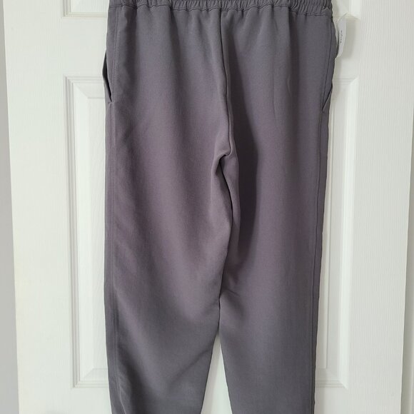 SOLD - Aritzia Wilfred Buffon Pant Grey - Picture 3 of 7